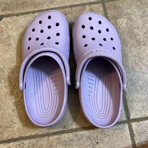 I’m not a fan of the color but in great condition and worn only once, women’s 8